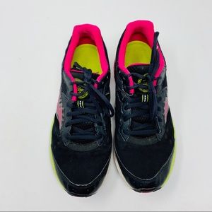 Mizuno Shoes - MIZUNO black and pink women’s running sneakers Mizuno Shoes - MIZUNO black and pink women’s running sneakers